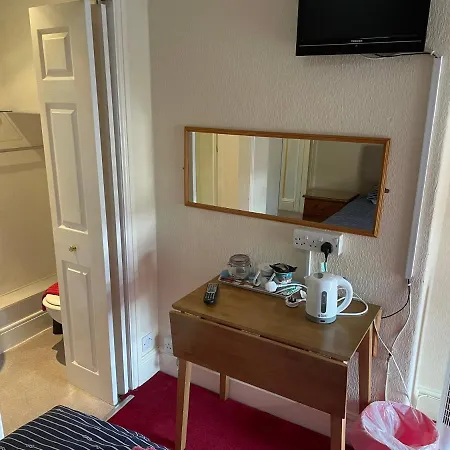 Konukevi Robyn's Only