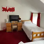 Robyn's Only 3* Scarborough
