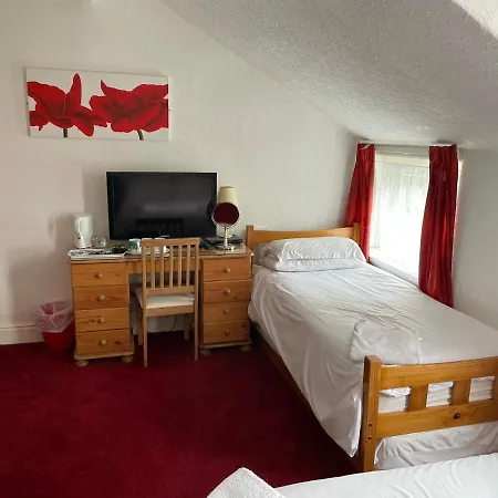 Robyn's Only 4* Scarborough