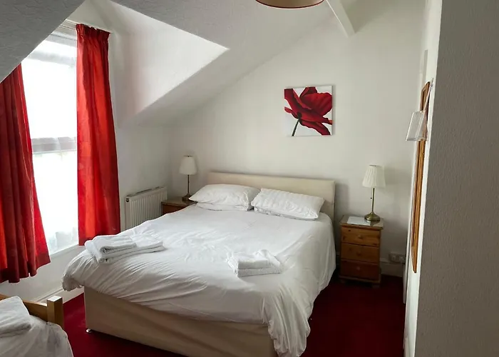 Guest house Robyn's Only 3*