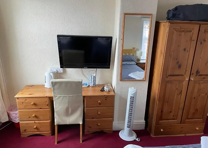 Guest house Robyn's Only Scarborough